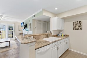 Fridge, microwave, oven, stovetop - Colony Club H6 with Pool (Gulf Shores)