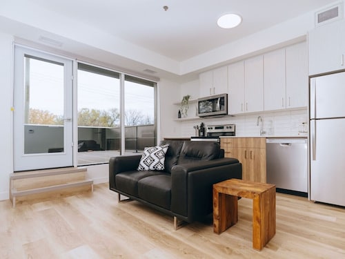 Modern Studio Steps from Osborne Village