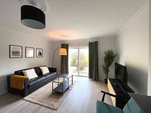 Living area - Luxury By The Coast - Sleeps 4 (Galway)