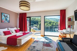 4 bedrooms, in-room safe, iron/ironing board, free WiFi - Luxurious new beach villa for 8 people, with parking, private pool, WIFI (Čara)