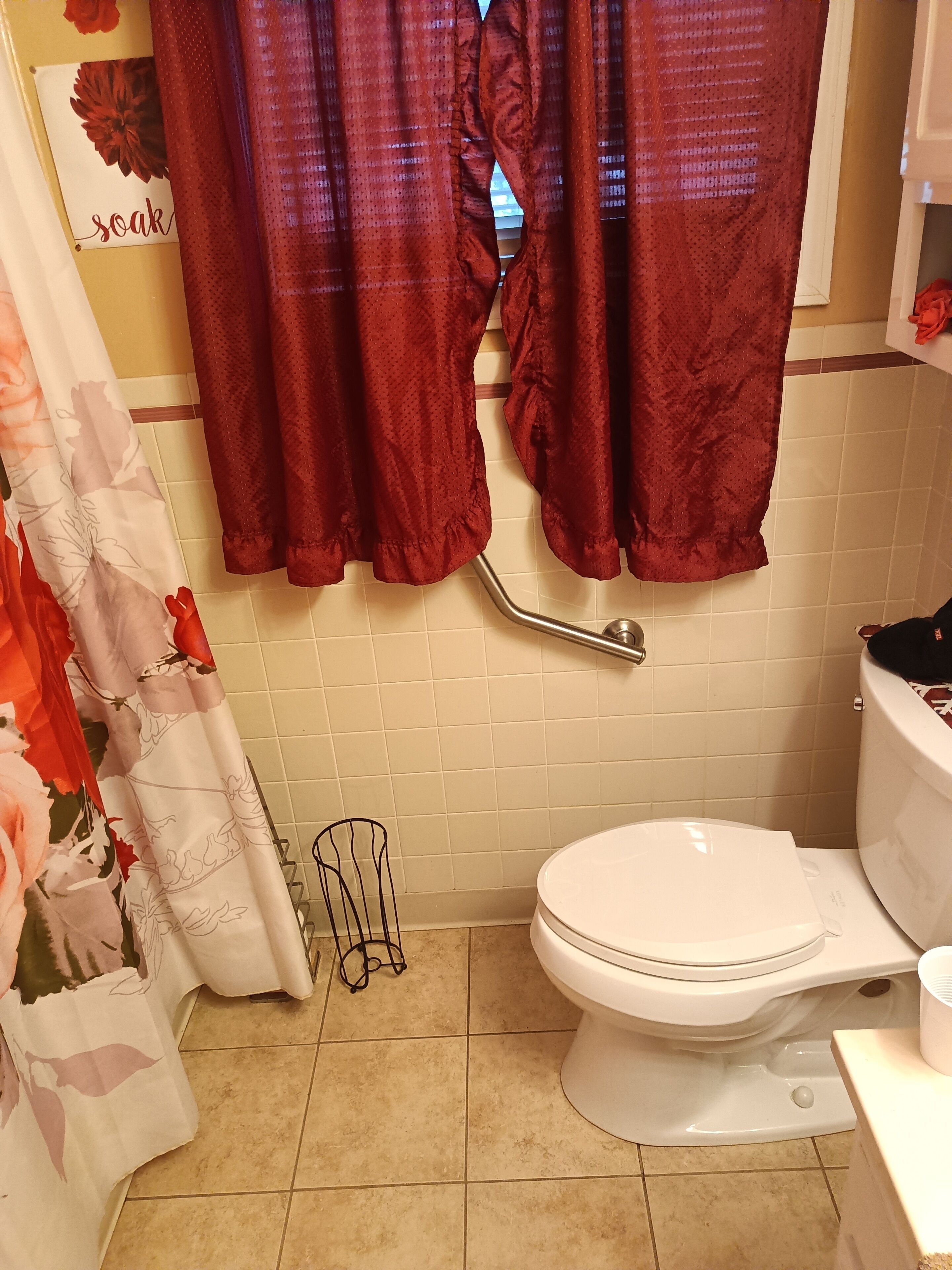 Hårtørrer, håndklæder, Sæbe, Toiletpapir