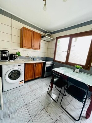 Comfort Studio, City View | Private kitchenette | Full-size fridge, espresso maker, coffee/tea maker, electric kettle - Old Town Ateneu Studio (Bucharest)