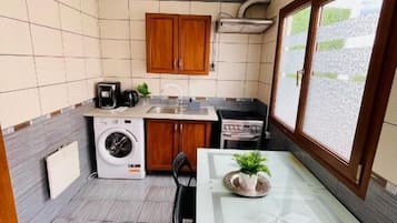 舒适开间, 城市景观 | 客房内用餐