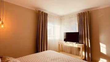 4 makuuhuonetta, silitysrauta/-lauta, Wi-Fi, vuodevaatteet