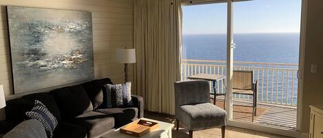 Een smart-tv en een dvd-speler