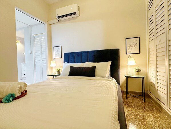 Basic Apartment, Patio | 1 bedroom, iron/ironing board, free WiFi, bed sheets