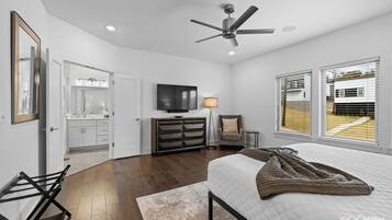 3 bedrooms, iron/ironing board, travel cot, free WiFi