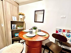 Dining - Condo Ortigas CBD (Mandaluyong)