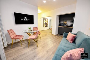 Luxury-Apartment, Stadtblick | Wohnbereich