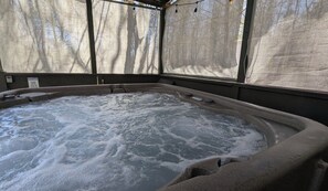 Indoor spa tub