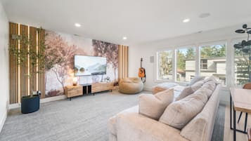 Smart TV, books