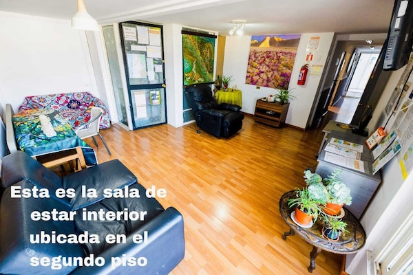 30-Zoll-Fernseher mit Kabelempfang, Bücher