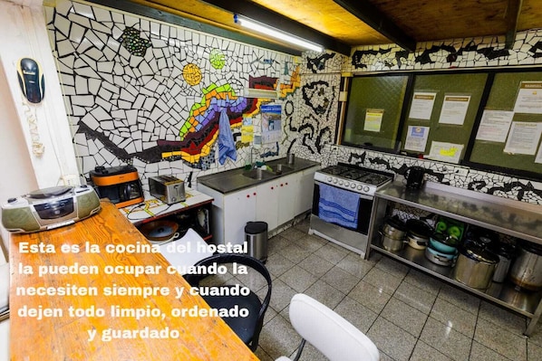 Refrigerador, microondas, horno y tostadora 