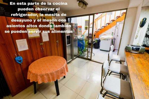 Kühlschrank, Mikrowelle, Ofen, Toaster