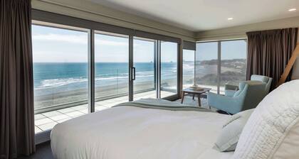 Beachfront Retreat with Stunning Views