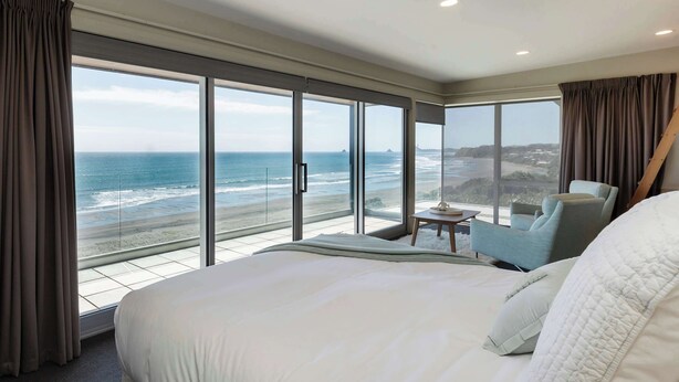 6 habitaciones, tabla de planchar con plancha, wifi y ropa de cama 