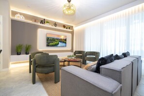 Smart TV, video games