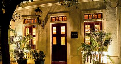 Honky Tonk Colonial