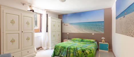 5 habitaciones, tabla de planchar con plancha, wifi y ropa de cama