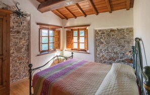 4 chambres, lit parapluie, Wi-Fi gratuit, draps fournis