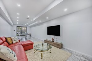 Smart TV, ping pong, books
