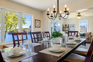 Dining - 4BR Lakefront Lake Anna - Views, Boat Dock, Games (Mineral)