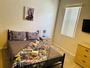 3 makuuhuonetta, silitysrauta/-lauta, vauvan matkasänky, ilmainen Wi-Fi