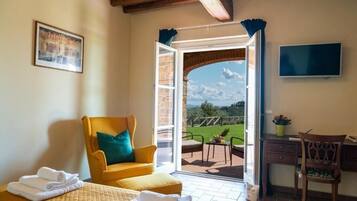 4 Schlafzimmer, Schreibtisch, Bügeleisen/Bügelbrett, WLAN