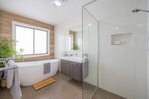 Shower, hair dryer - Flynns Executive Coastal Home - pool, beach, aircon (Port Macquarie)
