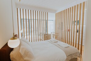 Bügeleisen/Bügelbrett, Internetzugang, Bettwäsche