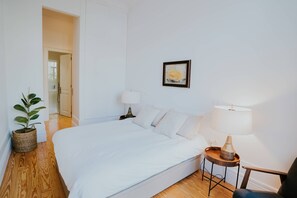 2 chambres, fer et planche à repasser, accès Internet, draps fournis