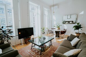 TV