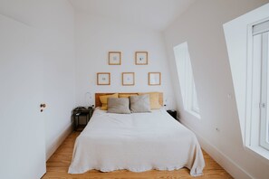 1 bedroom, iron/ironing board, Internet, bed sheets - VIVA Contemporary Duque Terceira (Porto)