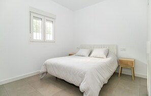 4 bedrooms, free WiFi, bed sheets