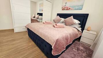 1 bedroom, iron/ironing board, WiFi, bed sheets