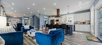 Luxe Coastal Retreat with Hot Tub & Spring Fires