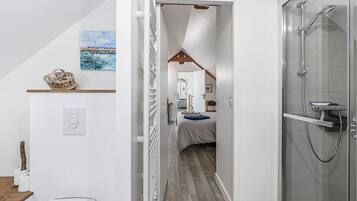 2 slaapkamers, reisbedje, gratis wifi, beddengoed