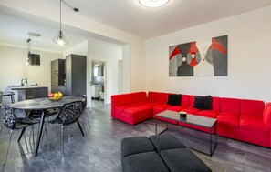 TV - Pet friendly apartment in Pula with WiFi (Pula)