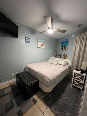 1 habitación, tabla de planchar con plancha, wifi y ropa de cama 