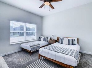 4 bedrooms, iron/ironing board, travel crib, WiFi - Go!#19 - CHAMPIONS GATE (Kissimmee)
