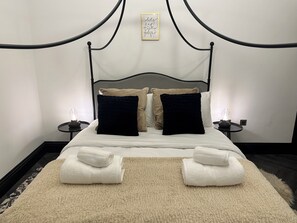 2 sovrum, strykjärn/strykbräda, wi-fi och sängkläder