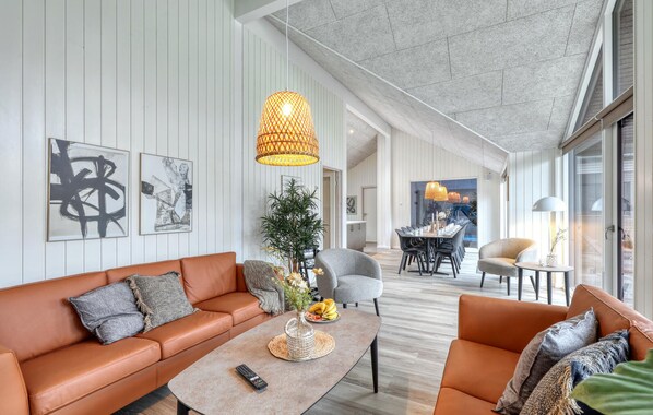 Table de tennis de table, chaîne hi-fi