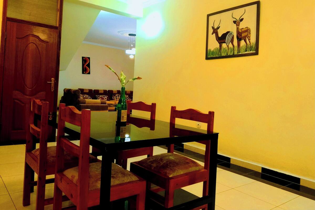 Khu vực ăn uống tại phòng