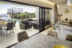 Outdoor dining - ODIN 1 by Buenavilla| Experience Unmatched Luxury in Puerto Calero (Puerto Calero)