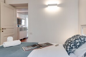 2 makuuhuonetta, silitysrauta/-lauta, vauvan matkasänky, Wi-Fi