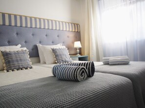 4 Schlafzimmer, Zimmersafe, Bügeleisen/Bügelbrett, Reisekinderbett
