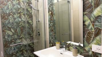 Chambre Deluxe, non-fumeur, salle de bains privée | Salle de bain