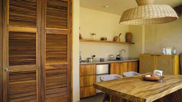 Télévision à écran plat