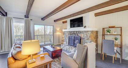 1 Mi to Skiing: Cozy Townhome in Beech Mountain!