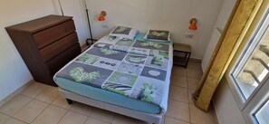 2 chambres, bureau, fer et planche à repasser, Wi-Fi gratuit
